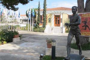 MarathonRunMuseum300 | best greece tours